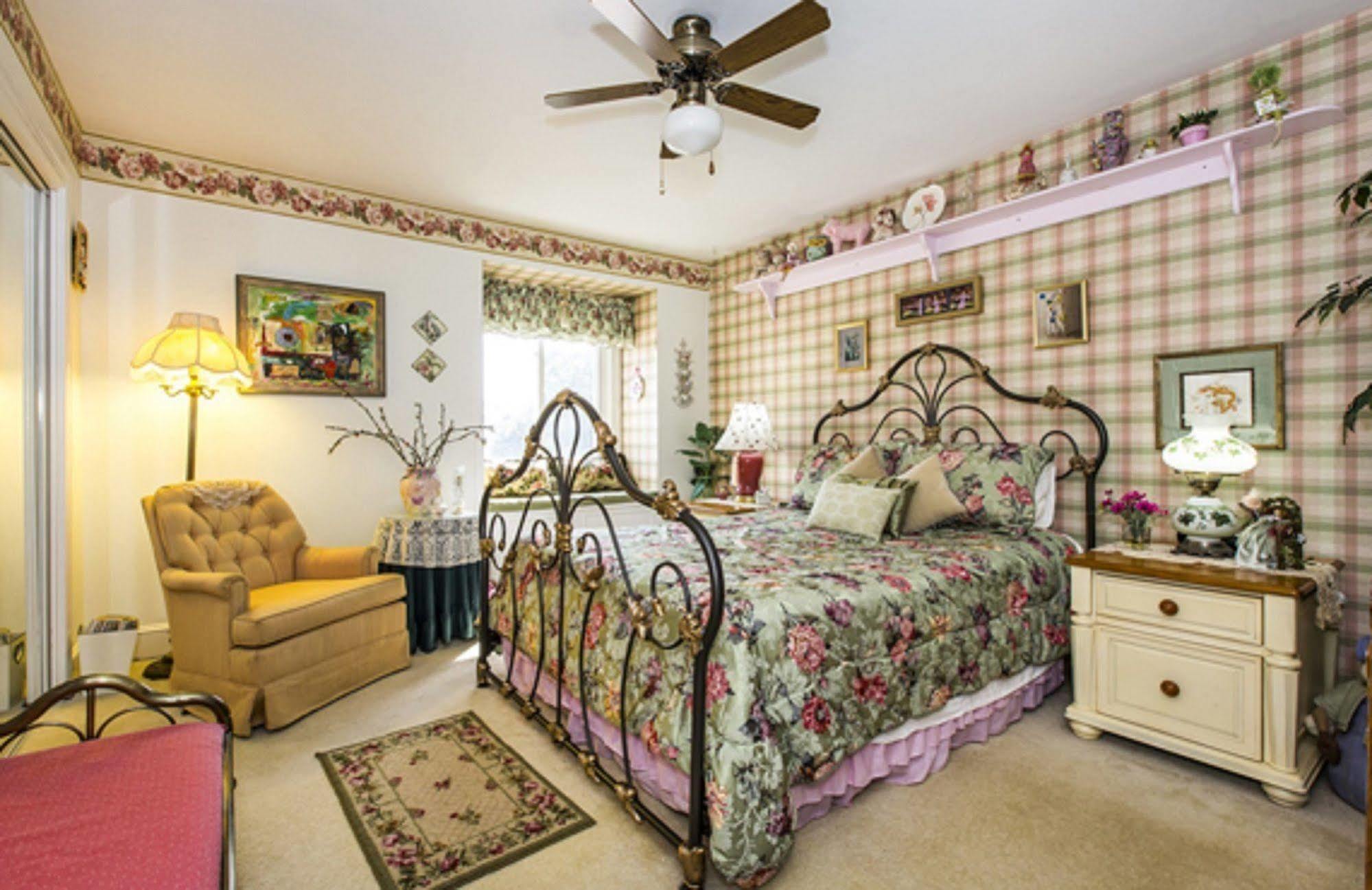 Matthews Manor Bed & Breakfast Εξωτερικό φωτογραφία